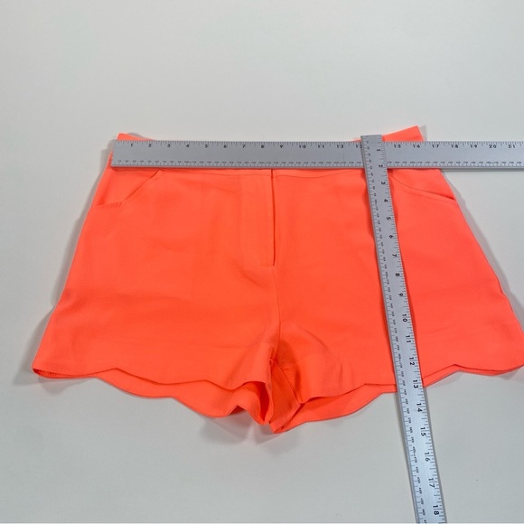 Scalloped Shorts Size L - Picture 3 of 6